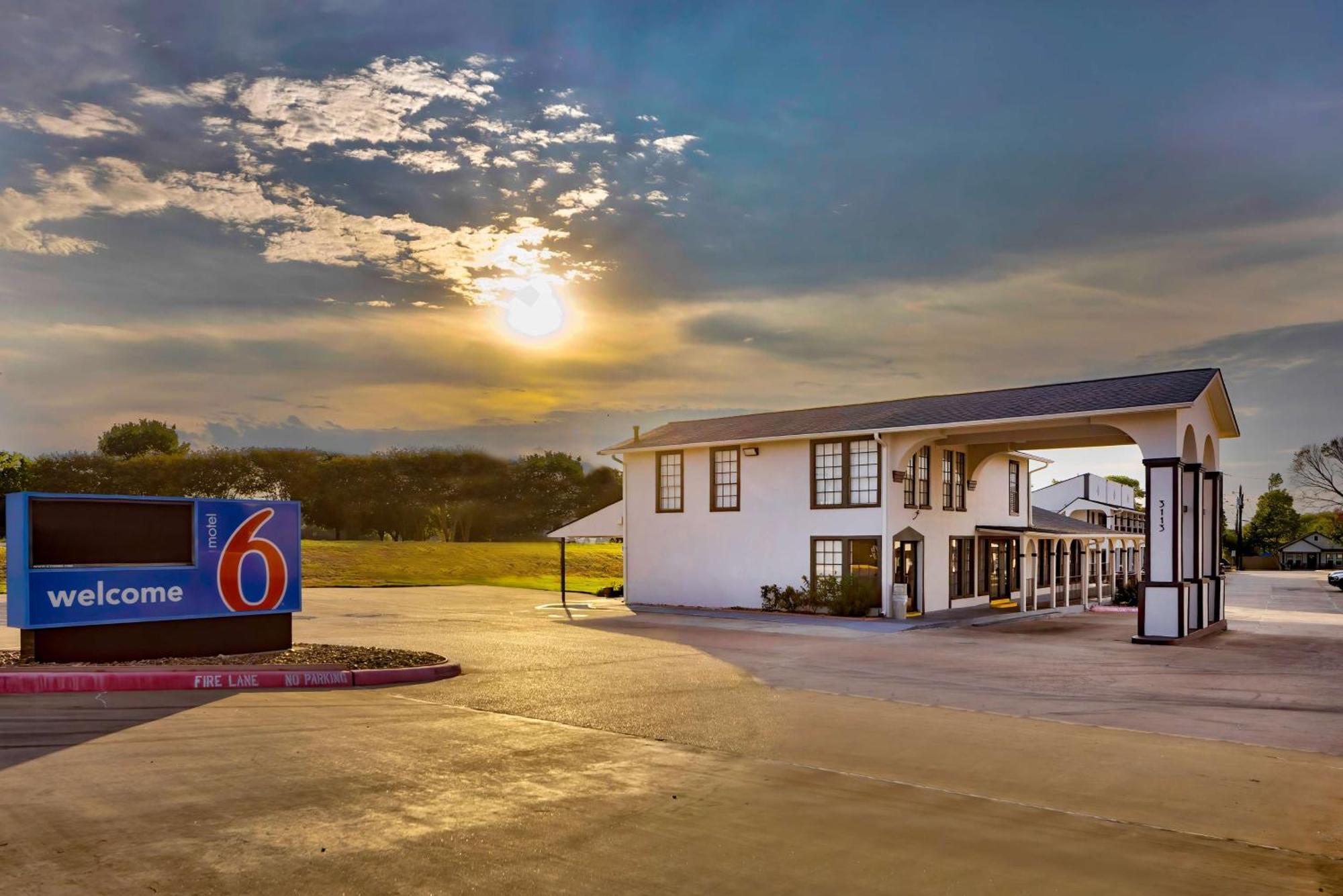 Motel 6-Bryan, Tx - College Station Экстерьер фото